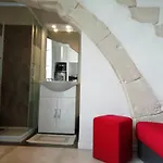 La Tria Castella * سانت-بول-تروا-تشاتو